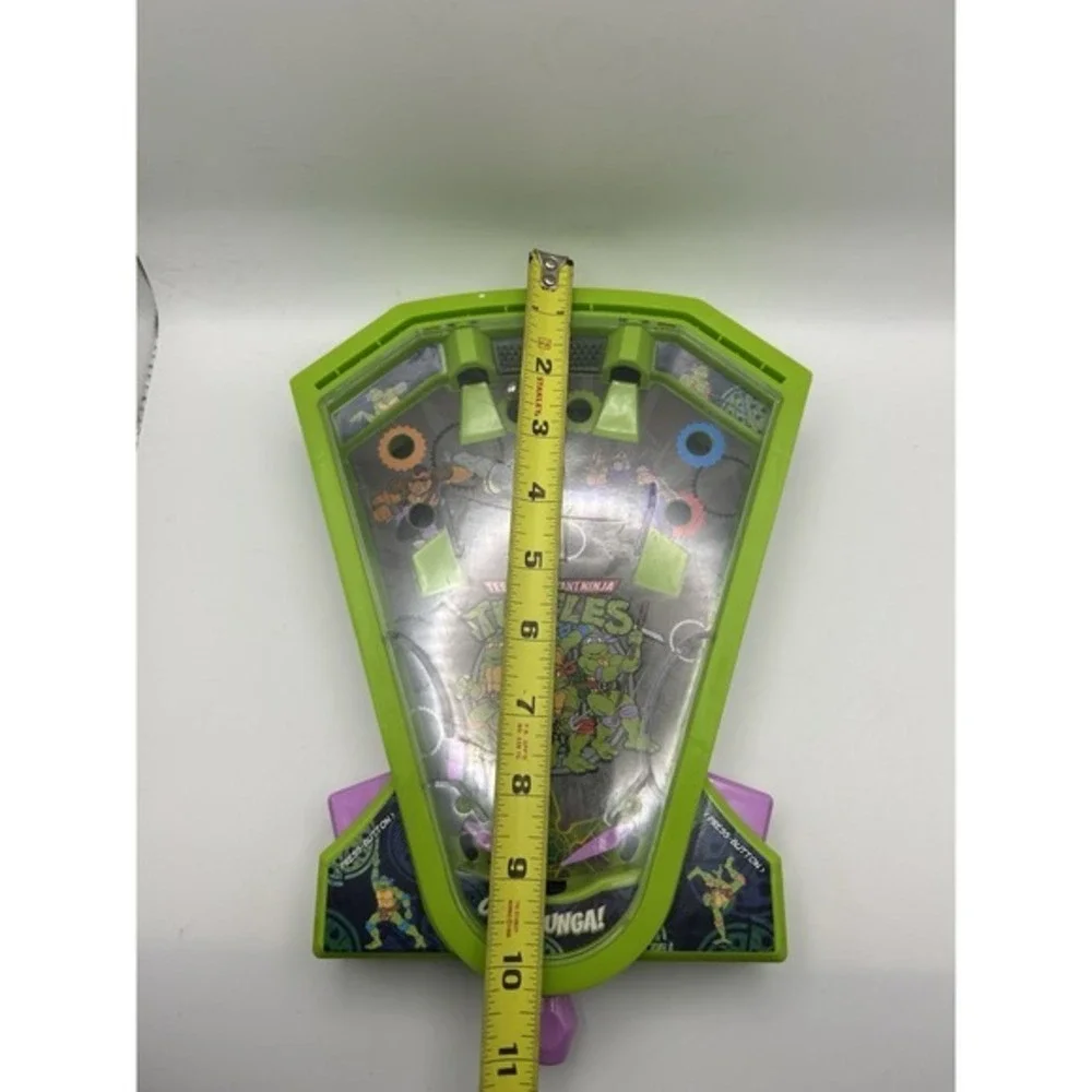 Turtles Handheld Game~ TEENAGE MUTANT NINJA TURTLES‎ MINI PINBALL GAME